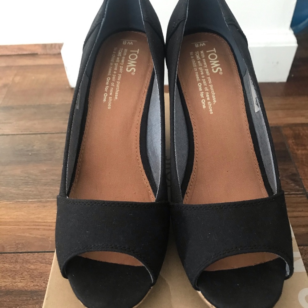 TOMS Black Stella Wedge Size 8